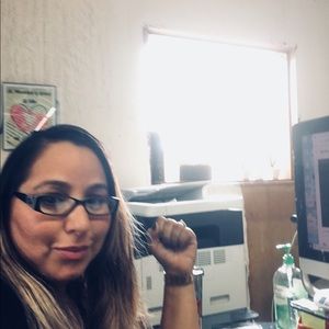 Meet your Posher, Lorena